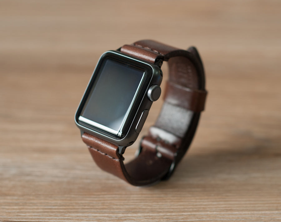 TRIM Walnut leather Apple Watch band, dark brown oil-waxed finish