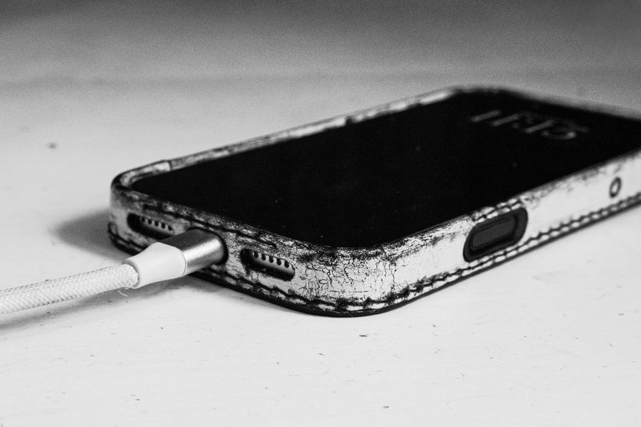 Handmade Leather iPhone Case · Phantom