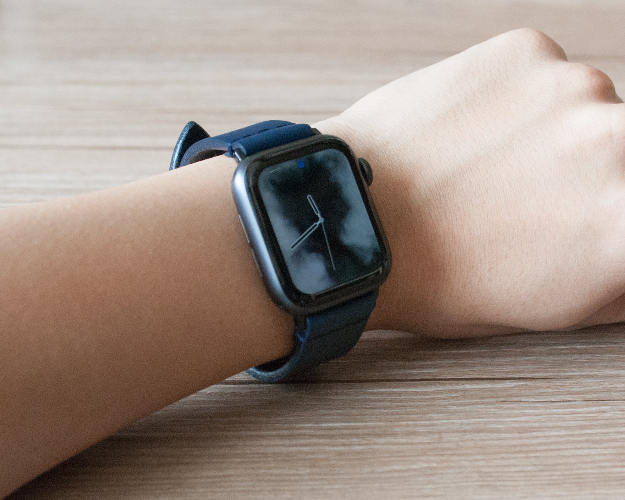 Barénia - Dark Blue Leather Apple Watch Band